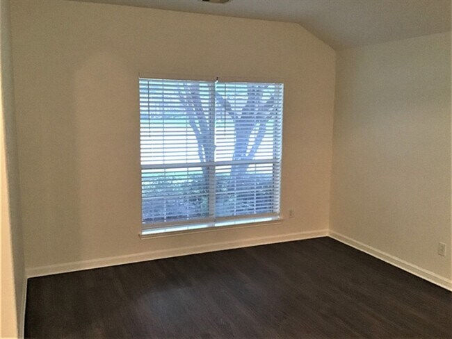 Foto del edificio - 4910 Monarch Meadow Ln