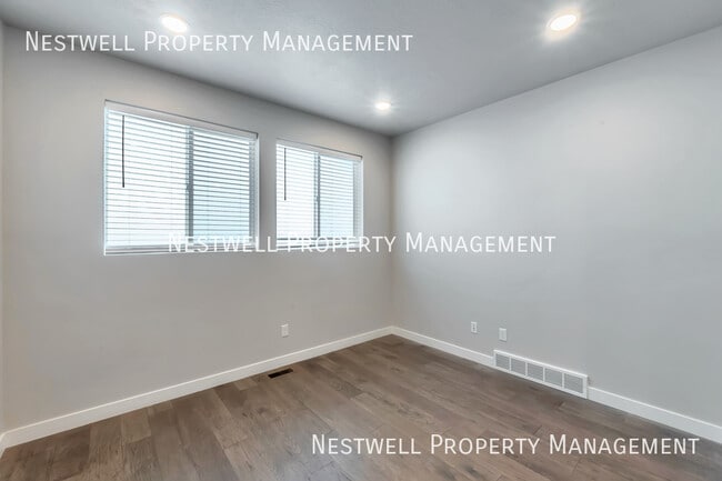 Foto del edificio - 2475 N Wister Ln