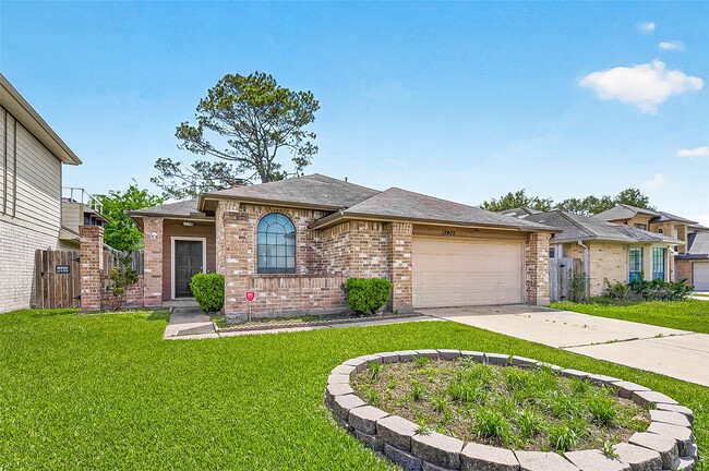 Building Photo - 12403 Meadow Ridge Dr