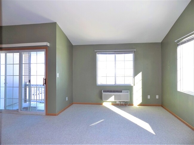 Building Photo - 146 Bertram Dr