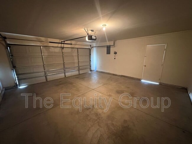 Building Photo - 3832 W Sweet Ave