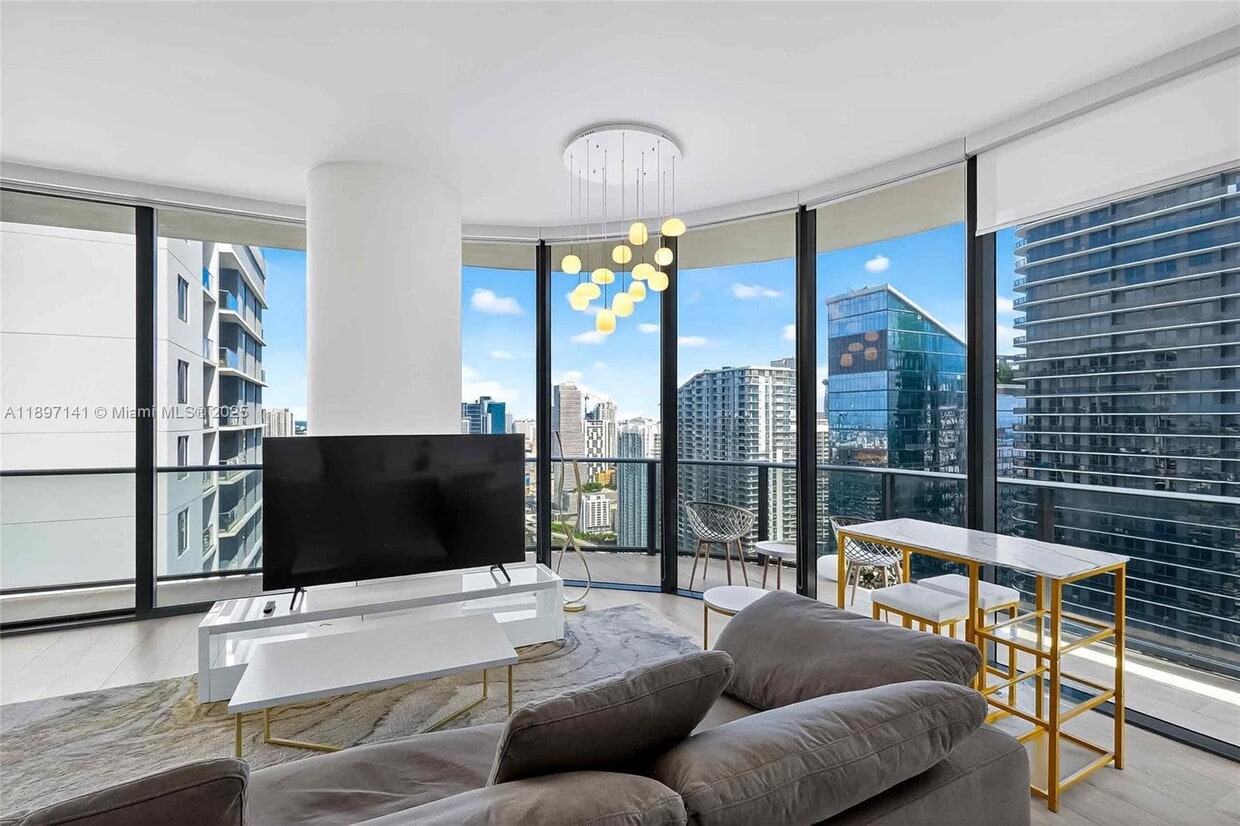 Foto principal - 55 SW 9th St