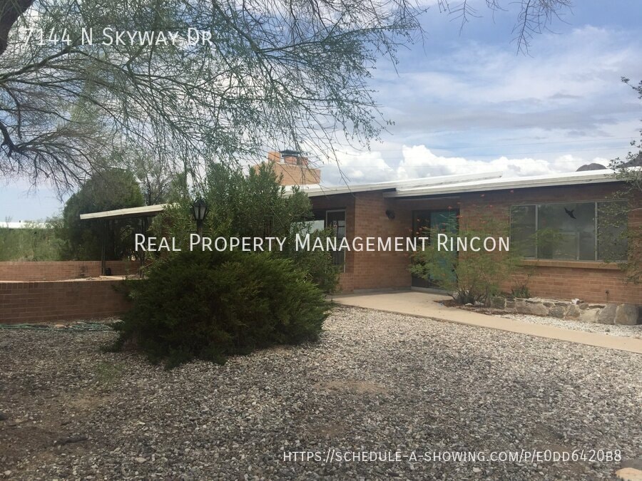 Primary Photo - 7144 N Skyway Dr