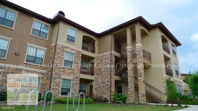 Building Photo - 13725 Ranch Road 620 N