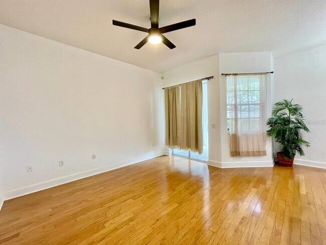 Foto del edificio - 8626 Miramar Terrace Cir
