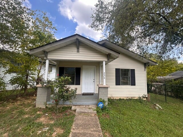 Primary Photo - 236 Dallas St