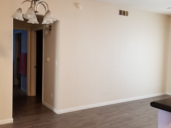 Foto del edificio - 10237 King Henry Ave