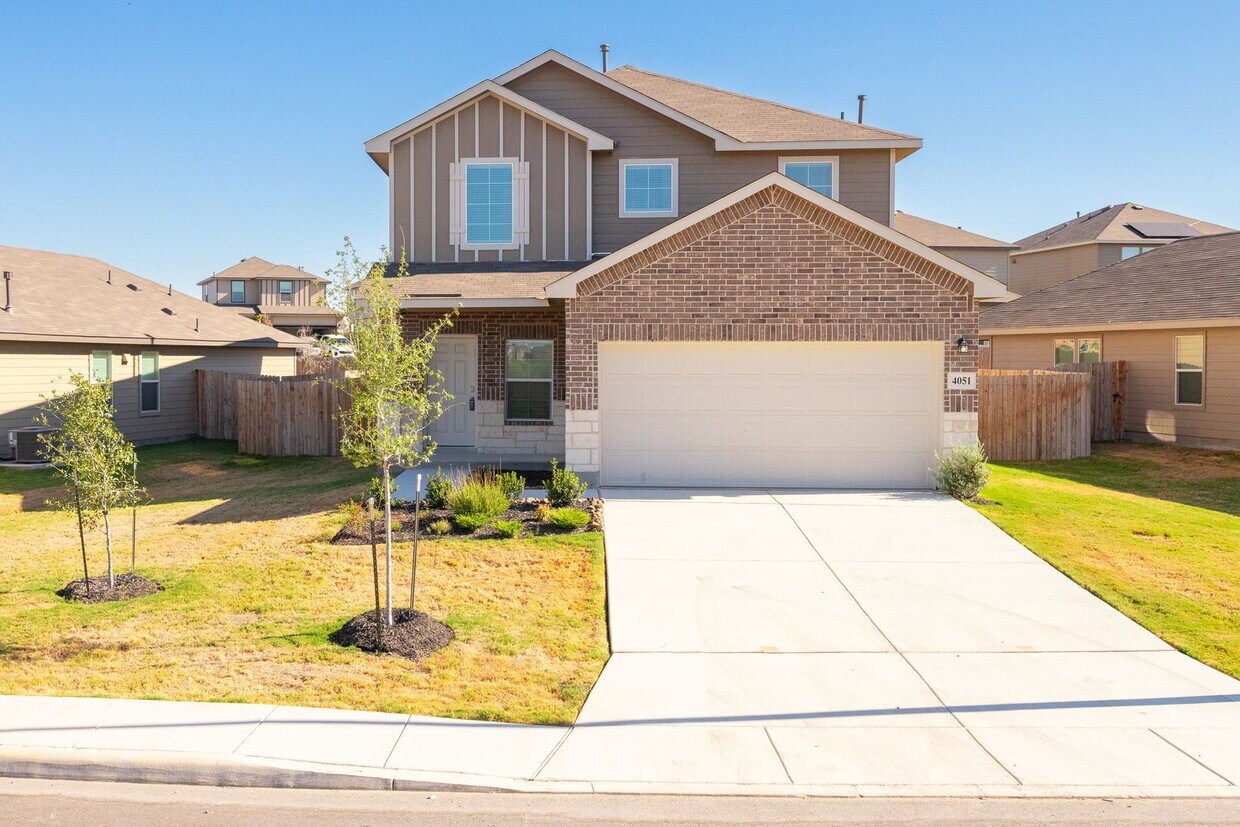 Foto principal - Like New in Preserve at Medina!!