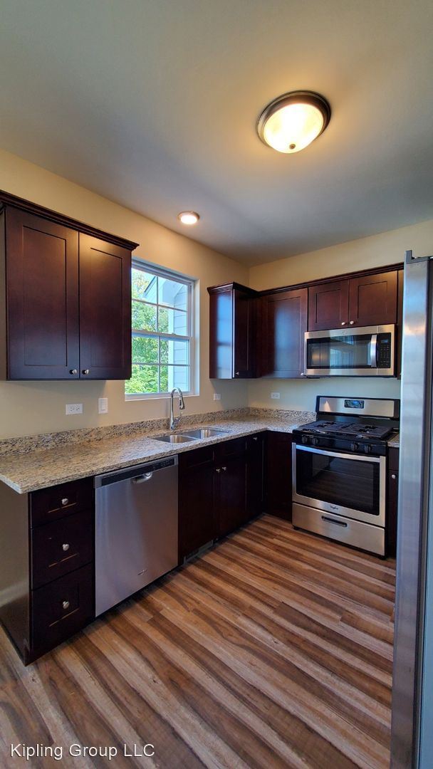 Building Photo - 2 br, 1.5 bath House - 332 Timber Ridge Ct.