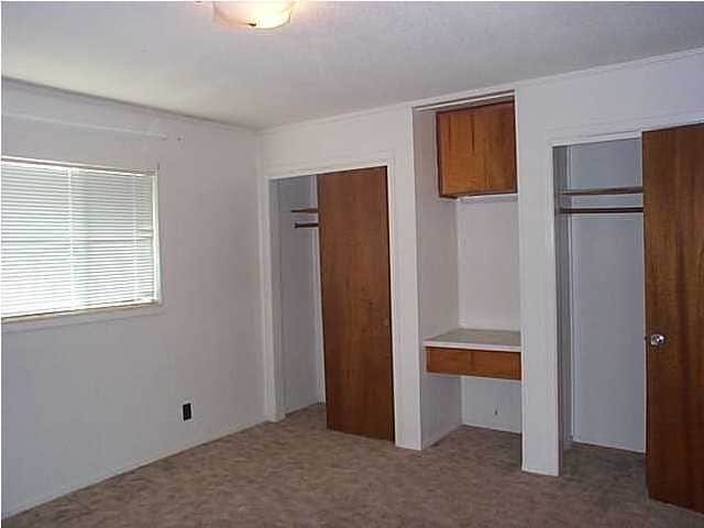 Foto del edificio - 596 Florosa Ct