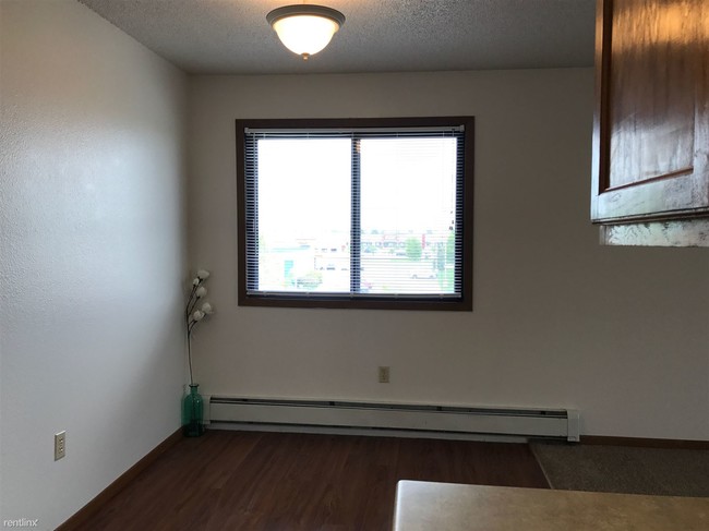 Building Photo - 2835 Hawken St