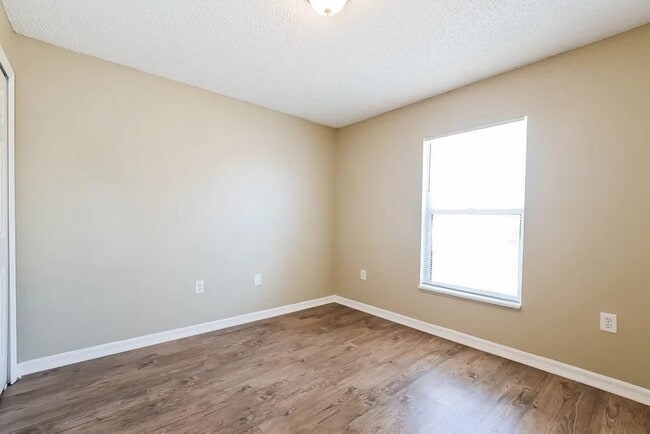 Building Photo - 2665 E Juliet Dr