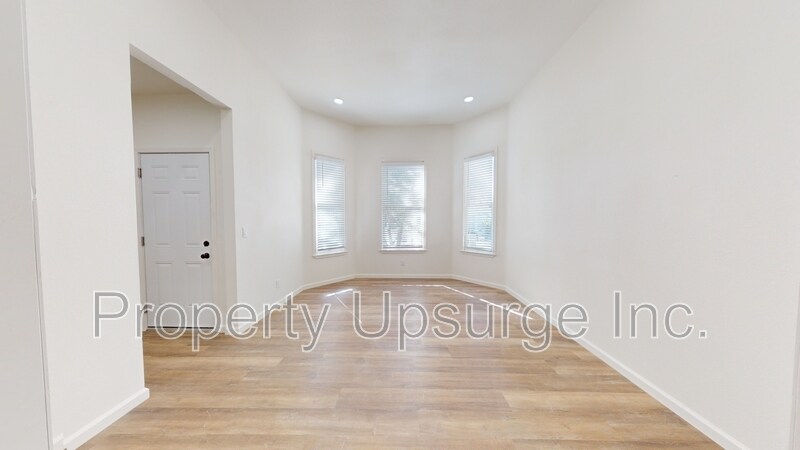 Primary Photo - 1095 East St