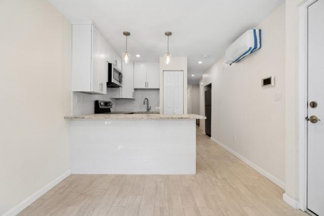 Building Photo - 1 bedroom in BROOKLYN NY 11235