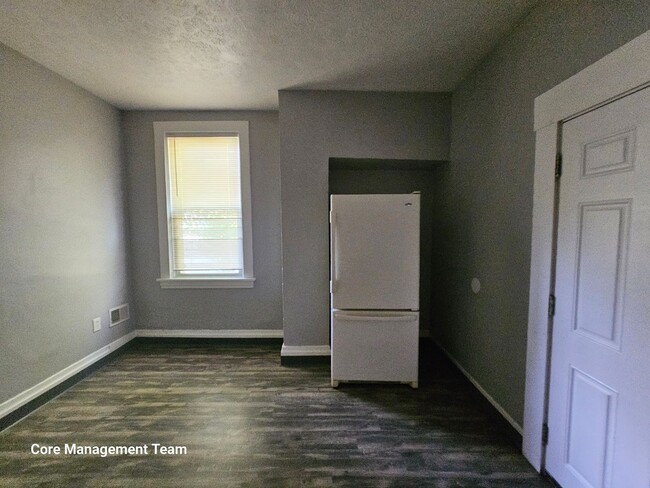 Building Photo - 3 bedroom 1 bath apartment located in Mt W...