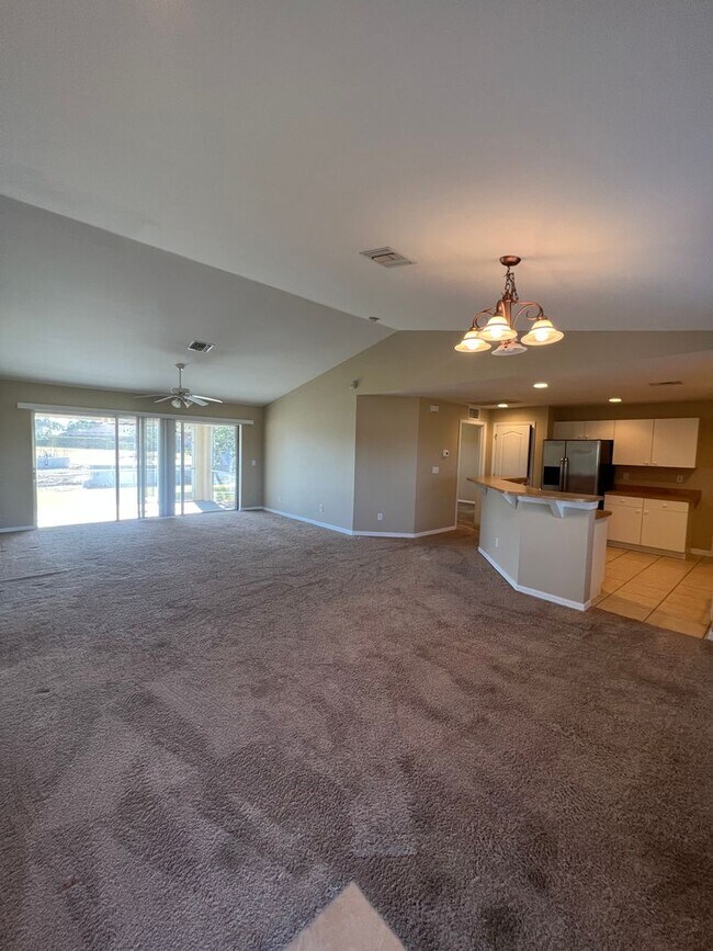 Foto del edificio - Welcome to this fabulous, Annual, 3 bedroo...
