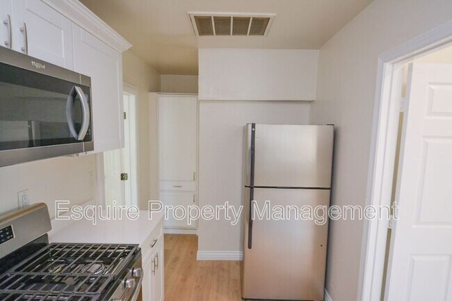 Foto del edificio - 2177 James Ave