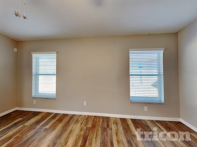 Building Photo - 13928 Reindeer Cir