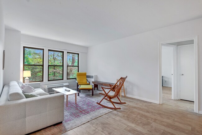 Foto del edificio - 2500 Q St NW