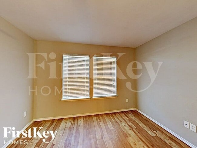 Building Photo - 809 Tuskegee St