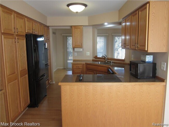 Foto del edificio - 4250 Breckenridge Dr