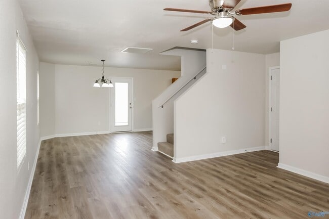 Foto del edificio - 171 Cloverbrook Dr