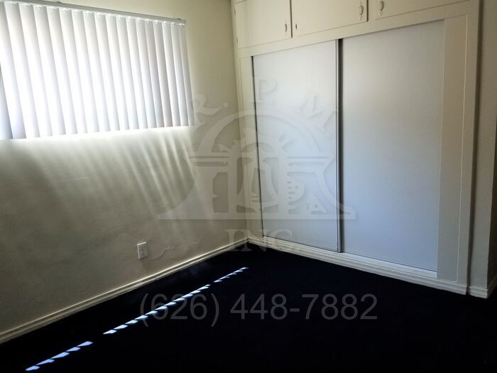 Building Photo - 3432 La Madera Ave