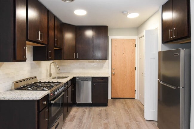 Foto del edificio - 450 W Barry Ave