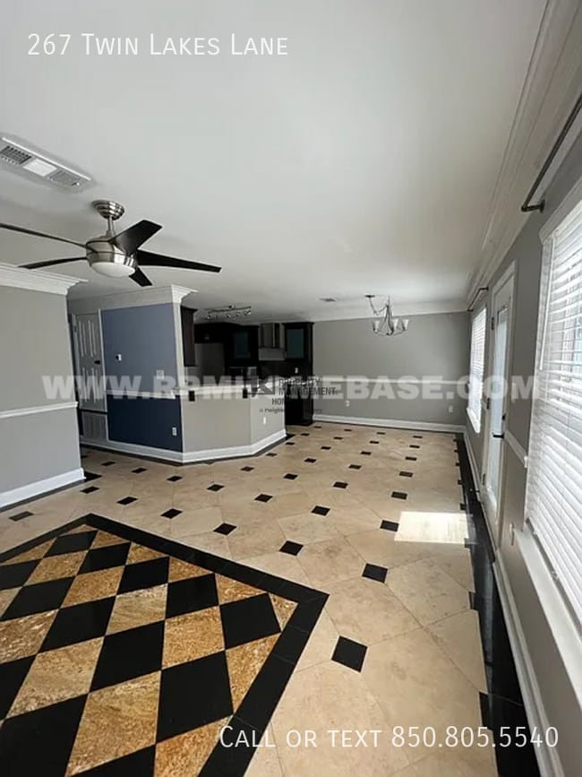 Foto del edificio - 267 Twin Lakes Ln