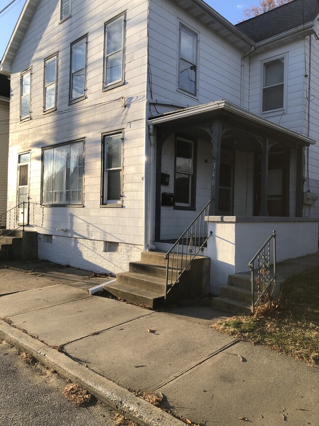 Building Photo - 340 N Franklin St