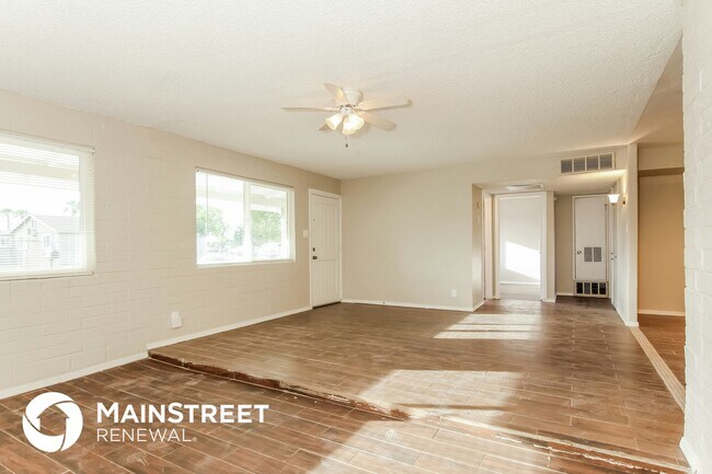 Foto del edificio - 13517 N Luna St