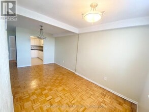 Building Photo - 10 Edgecliff Golfway