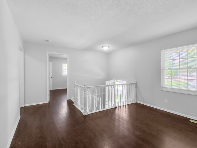 Building Photo - 18101 E 16 Terrace N