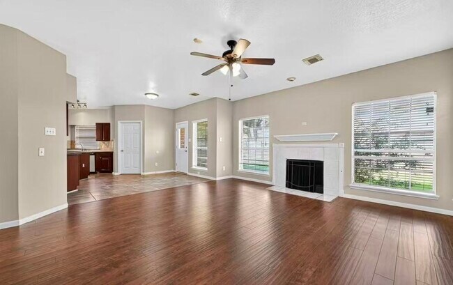 Foto del edificio - 6307 Box Bluff Ct