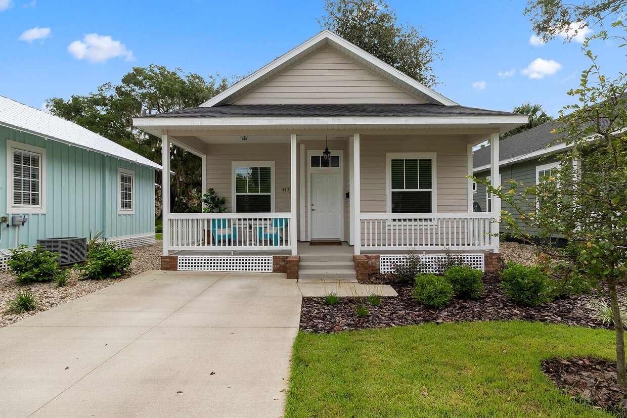 3 Bed/ 2 Bath Home - 3 Bed/ 2 Bath Home