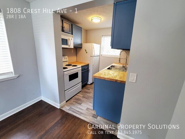 Building Photo - NEWLY UPDATED 2-BEDROOM IN ROSELAWN