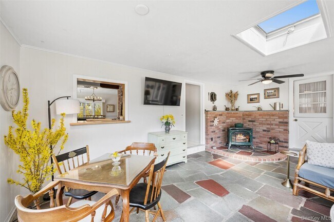 Building Photo - 1100 Huntington Blvd