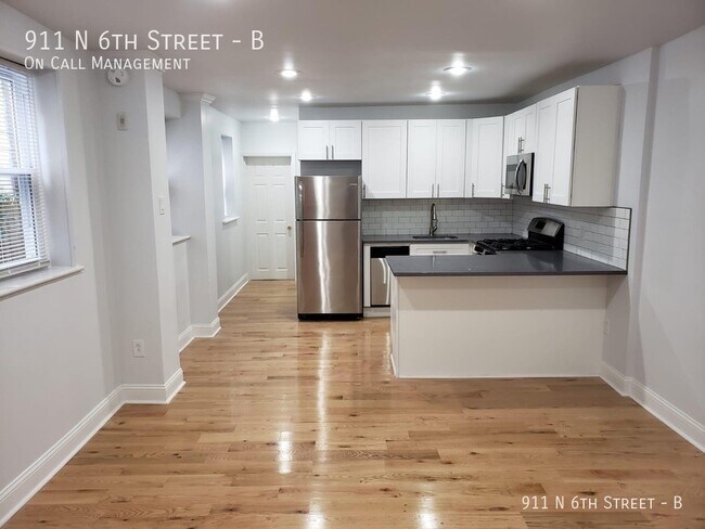 Building Photo - 911 N 6th, Unit B