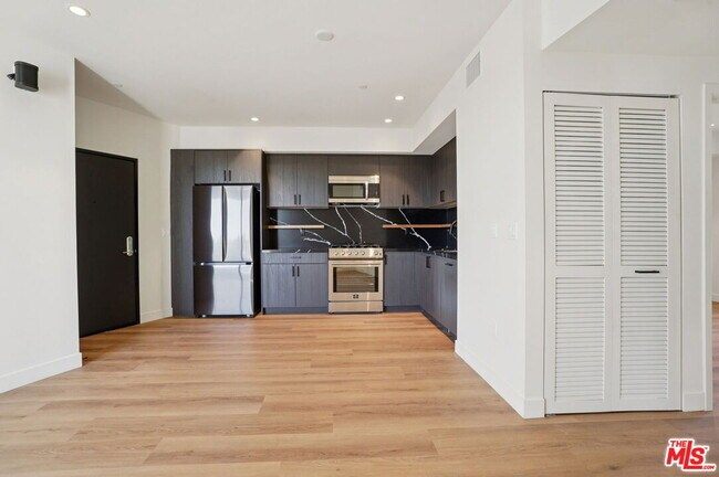 Foto del edificio - 1110 Spaulding Ave