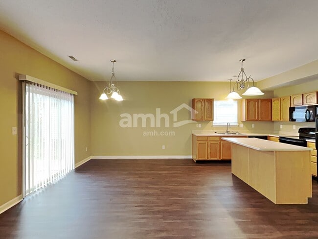 Building Photo - 657 Blue Meadow Dr