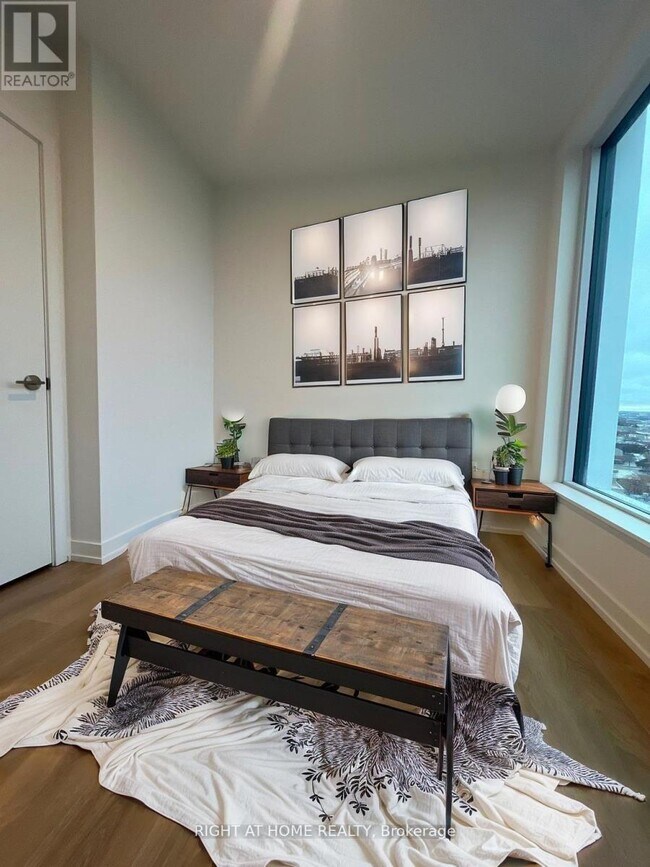 Photo du bâtiment - 1100 Sheppard Ave W
