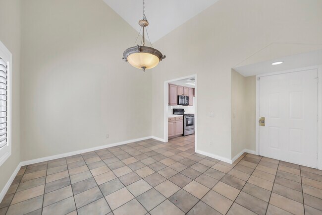 Foto del edificio - 72309 Blueridge Ct
