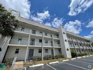 Building Photo - 8600 Sunrise Lakes Blvd