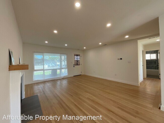 Foto del edificio - 3 br, 2 bath House - 3952 James Avenue