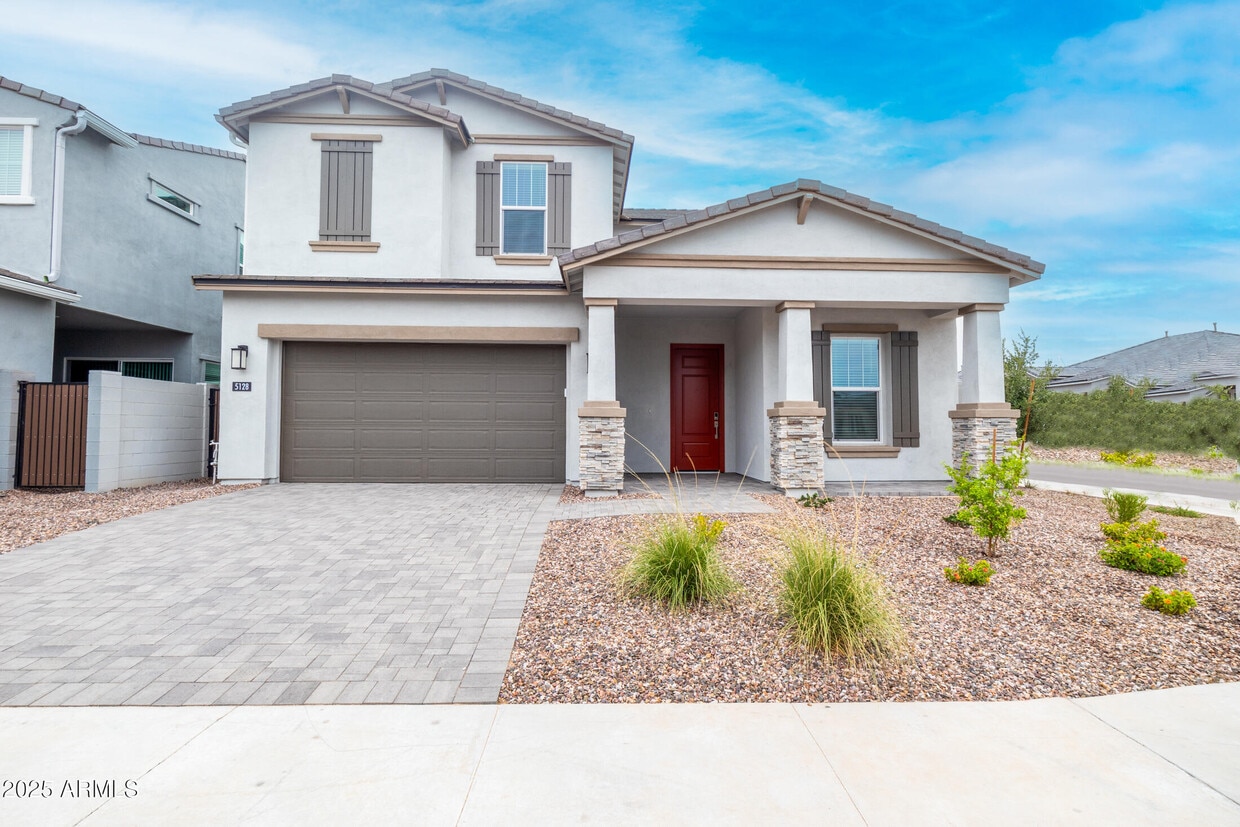 Foto principal - 5128 E Coolbrook Ave