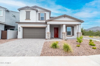 Building Photo - 5128 E Coolbrook Ave