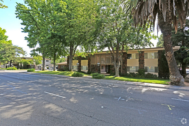 Howe Manor Apartments - Apartments in Sacramento, CA | Apartments.com