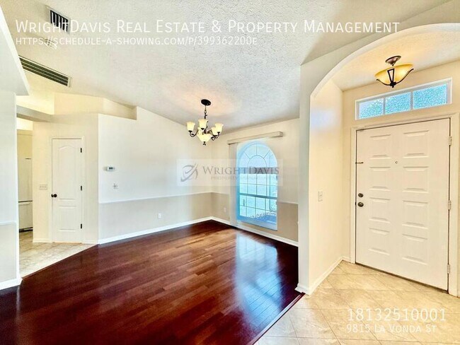 Building Photo - 9815 La Vonda St