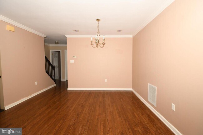 Building Photo - 14708 Yearling Terrace
