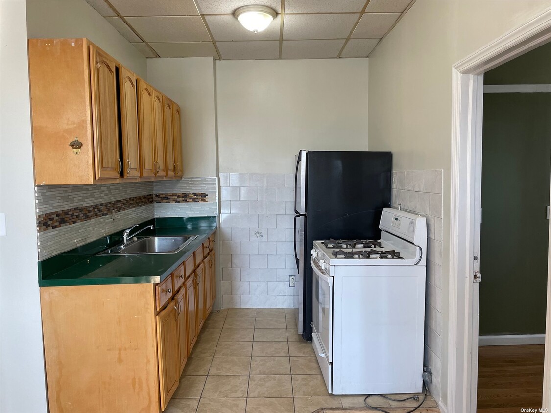 Building Photo - 134-01 Rockaway Blvd